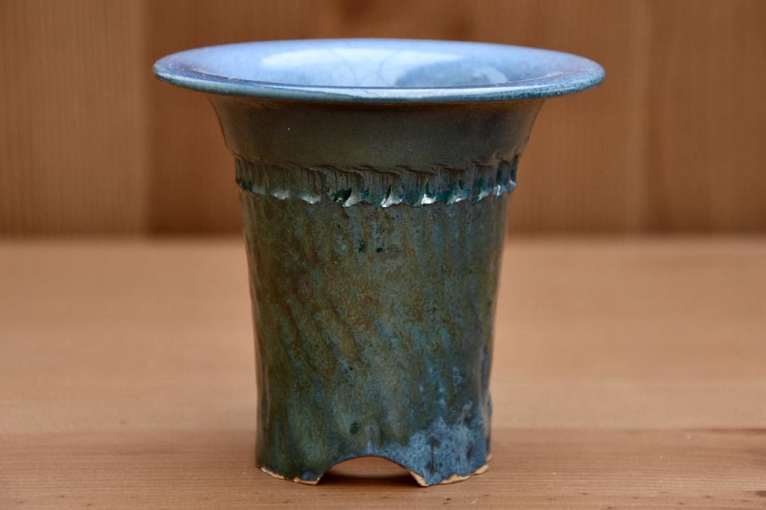 Vaso per Neofinetia smaltato a trombetta